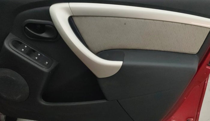 2014 Renault Duster 85 PS RXL DIESEL, Diesel, Manual, 34,342 km, Driver Side Door Panels Control