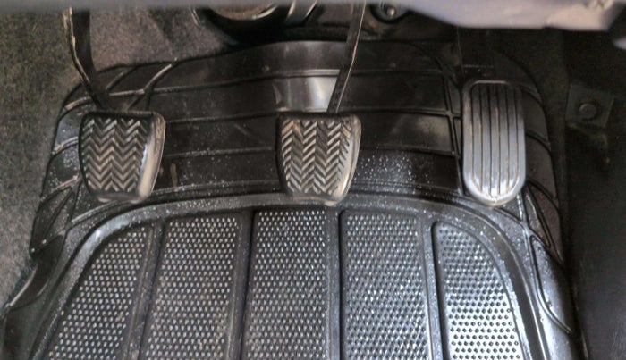 2021 Toyota Innova Crysta 2.4 VX 7 STR, Diesel, Manual, 51,576 km, Pedals