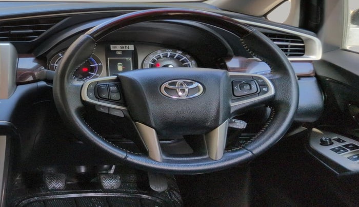 2021 Toyota Innova Crysta 2.4 VX 7 STR, Diesel, Manual, 51,576 km, Steering Wheel Close Up