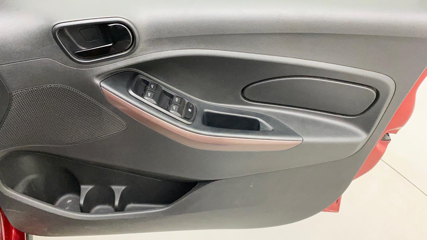 2020 Ford FREESTYLE TITANIUM 1.5 DIESEL, Diesel, Manual, 35,931 km, Driver Side Door Panels Control