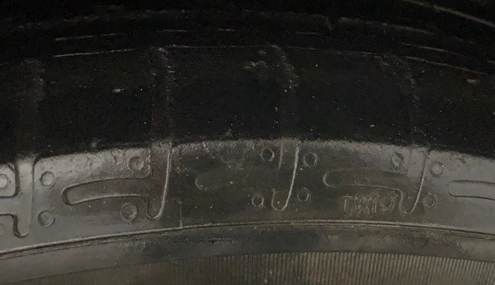 2016 Hyundai Grand i10 SPORTZ 1.2 KAPPA VTVT, Petrol, Manual, 85,558 km, Left Front Tyre Tread