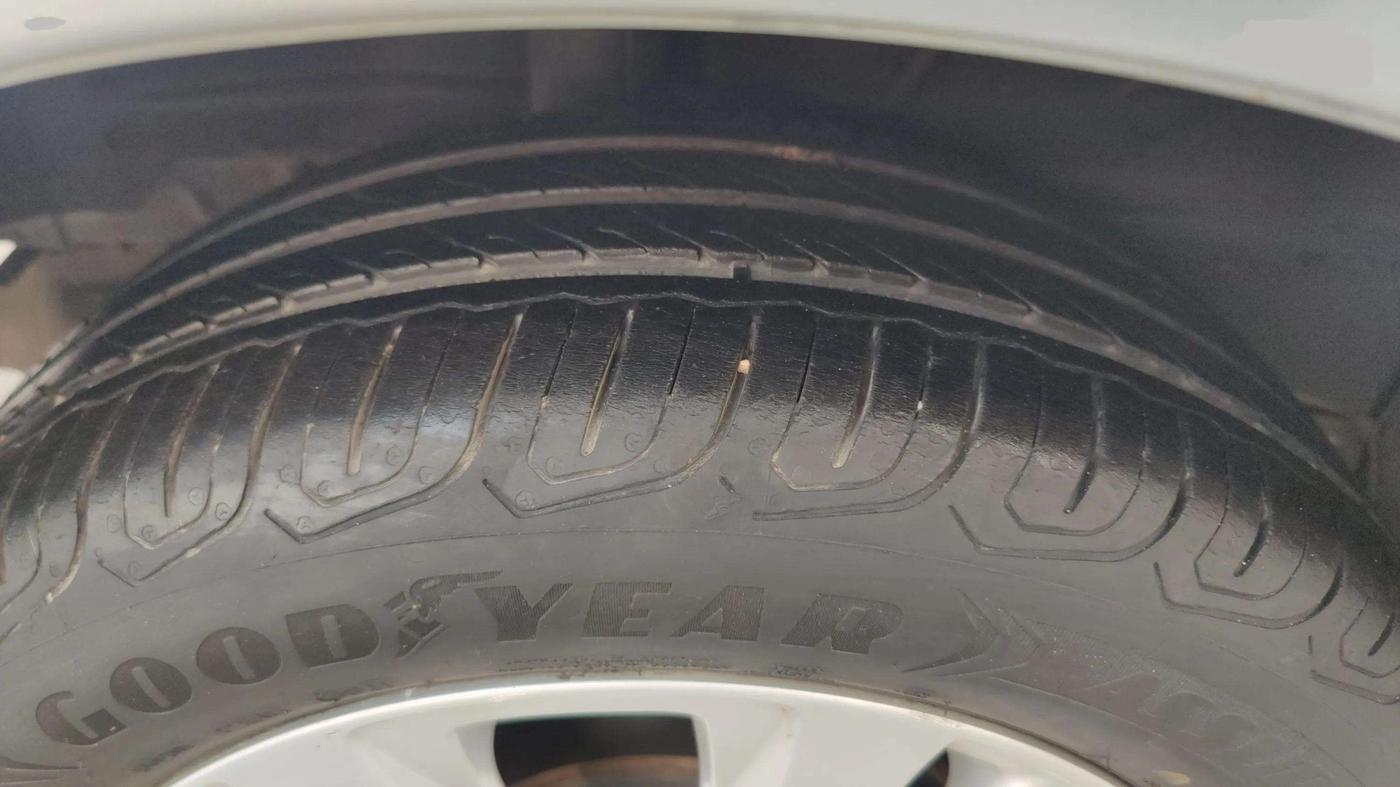 2018 Toyota YARIS VX CVT, Petrol, Automatic, 56,739 km, Left Front Tyre Tread