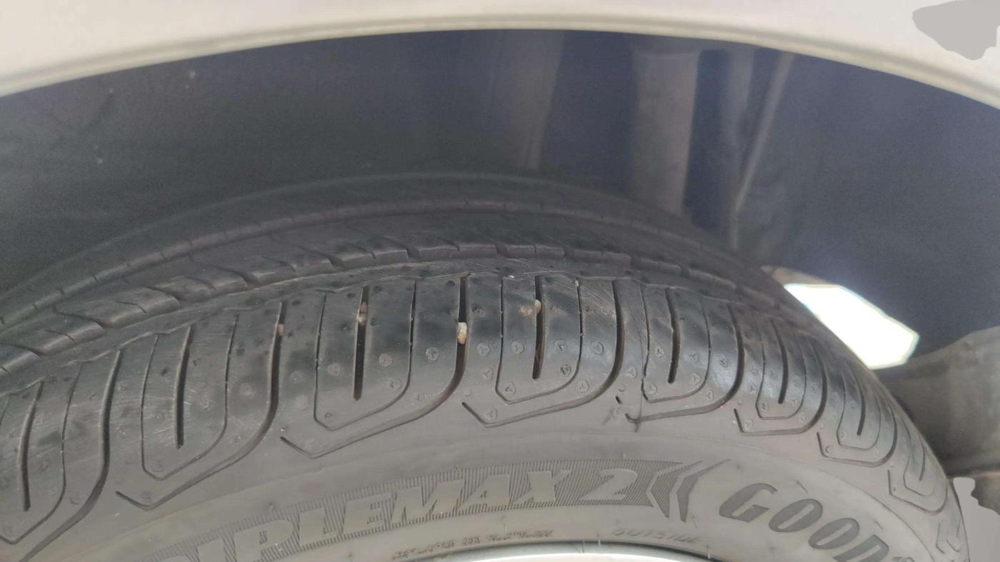 2018 Toyota YARIS VX CVT, Petrol, Automatic, 56,739 km, Left Rear Tyre Tread