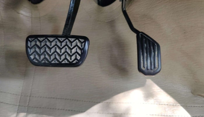 2018 Toyota YARIS VX CVT, Petrol, Automatic, 56,739 km, Pedals