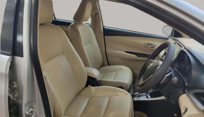 2018 Toyota YARIS VX CVT, Petrol, Automatic, 56,739 km, Right Side Front Door Cabin