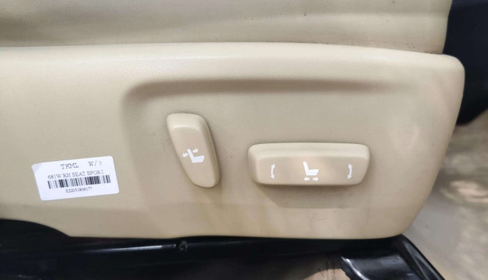 2018 Toyota YARIS VX CVT, Petrol, Automatic, 56,739 km, Driver Side Adjustment Panel