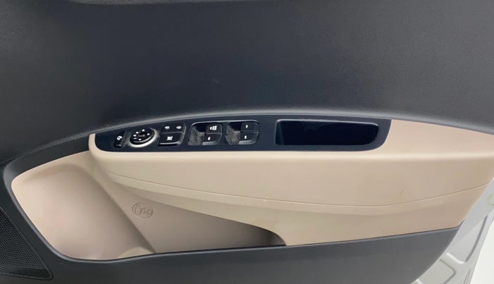 2019 Hyundai Grand i10 SPORTZ 1.2 KAPPA VTVT, Petrol, Manual, 41,945 km, Driver Side Door Panels Control