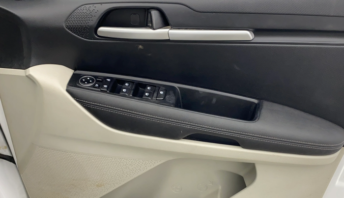 2022 KIA SONET HTX ANNIVERSARY EDITION 1.0 IMT, Petrol, Manual, 41,805 km, Driver Side Door Panels Control