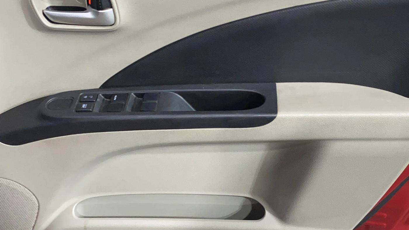 2016 Maruti Celerio VXI, Petrol, Manual, 43,180 km, Driver Side Door Panels Control