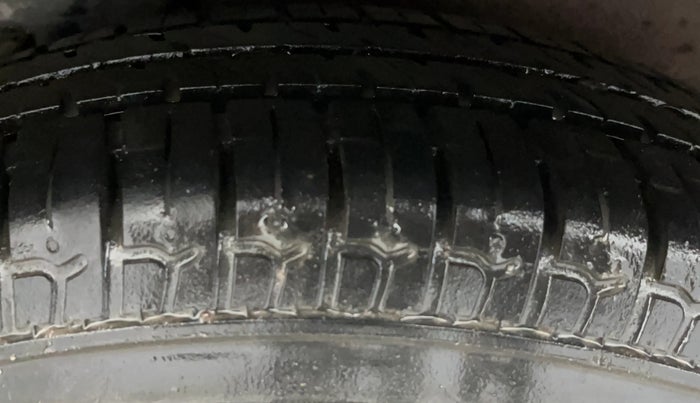 2016 Hyundai i10 MAGNA 1.1, Petrol, Manual, 34,911 km, Left Rear Tyre Tread