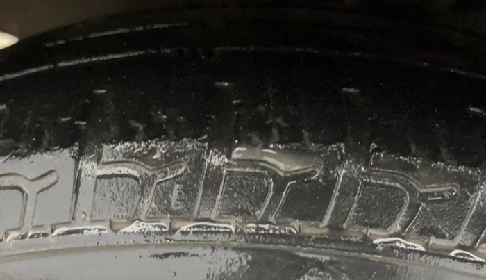 2016 Hyundai i10 MAGNA 1.1, Petrol, Manual, 34,911 km, Left Front Tyre Tread