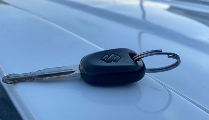 2018 Maruti Alto 800 LXI, Petrol, Manual, 43,734 km, Key Close Up