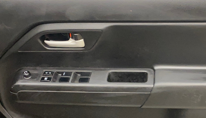 2021 Maruti New Wagon-R VXI 1.0, Petrol, Manual, 46,800 km, Driver Side Door Panels Control