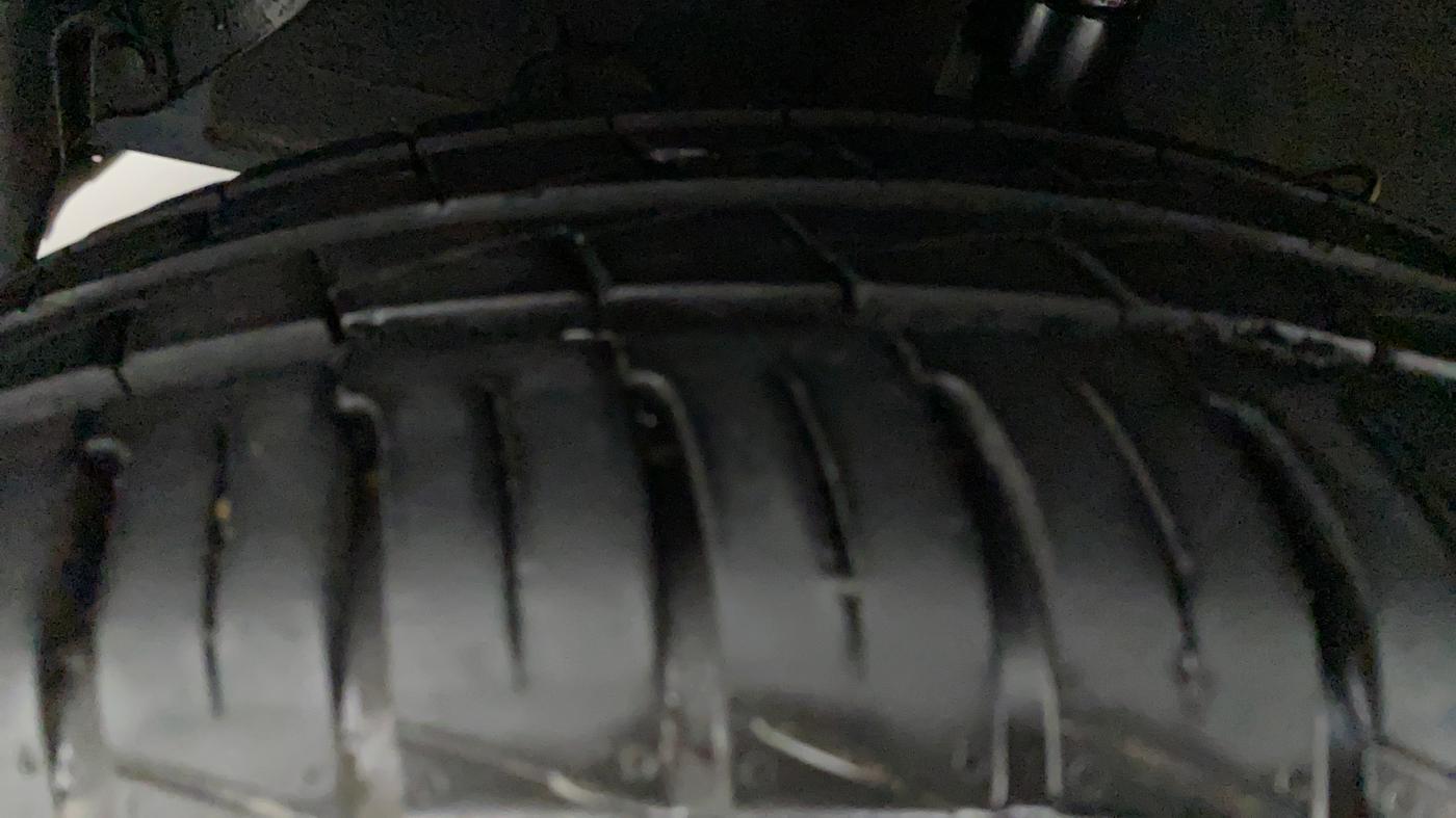 2022 Hyundai GRAND I10 NIOS SPORTZ CNG MT, CNG, Manual, 6,933 km, Right Front Tyre Tread