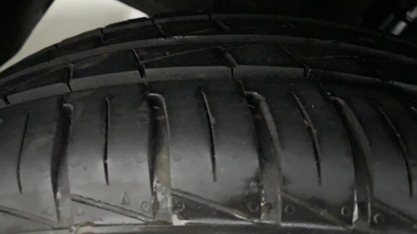 2022 Hyundai GRAND I10 NIOS SPORTZ CNG MT, CNG, Manual, 6,933 km, Left Front Tyre Tread