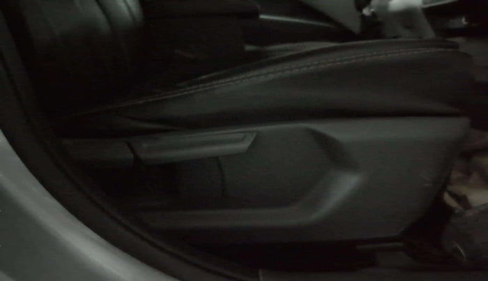 2021 Hyundai GRAND I10 NIOS ASTA 1.2 KAPPA VTVT CNG, CNG, Manual, 20,032 km, Driver Side Adjustment Panel