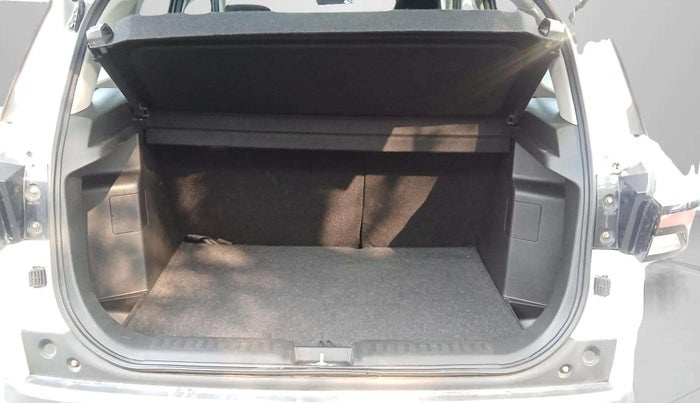 2022 Maruti BREZZA ZXI AT SMART HYBRID, Petrol, Automatic, 13,459 km, Boot Inside