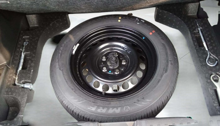 2022 Maruti BREZZA ZXI AT SMART HYBRID, Petrol, Automatic, 13,459 km, Spare Tyre