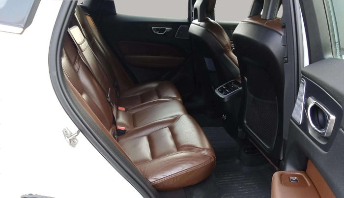 2018 Volvo XC 60 D5 INSCRIPTION, Diesel, Automatic, 74,344 km, Right Side Rear Door Cabin