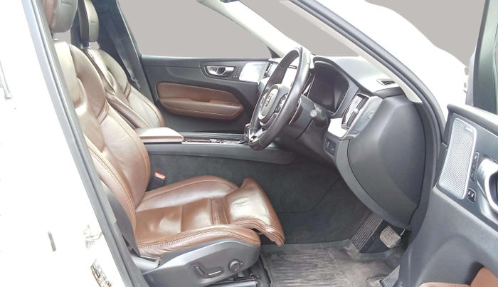 2018 Volvo XC 60 D5 INSCRIPTION, Diesel, Automatic, 74,344 km, Right Side Front Door Cabin