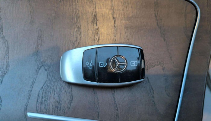 2019 Mercedes Benz E Class 200 ELEGANCE, Petrol, Automatic, 54,992 km, Key Close Up