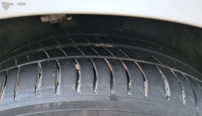 2019 Mercedes Benz E Class 200 ELEGANCE, Petrol, Automatic, 54,992 km, Left Front Tyre Tread