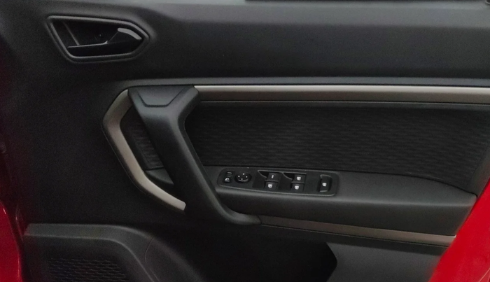 2021 Renault Kiger RXZ AMT DUAL TONE, Petrol, Automatic, 15,265 km, Driver Side Door Panels Control