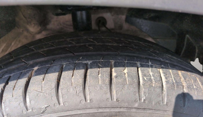 2024 MG HECTOR SHARP PRO 1.5 PETROL TURBO CVT PETROL, Petrol, Automatic, 17,621 km, Right Rear Tyre Tread