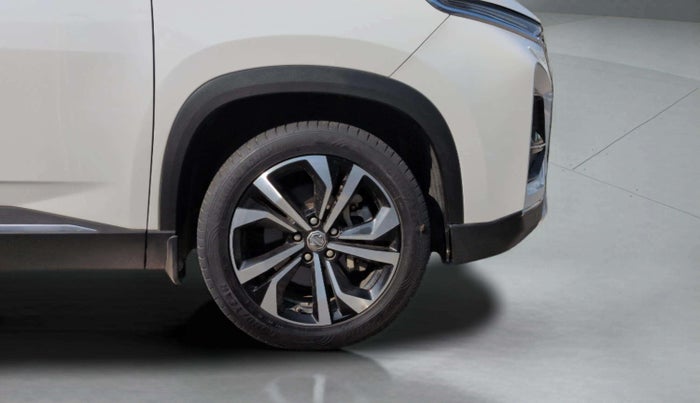 2024 MG HECTOR SHARP PRO 1.5 PETROL TURBO CVT PETROL, Petrol, Automatic, 17,621 km, Right Front Wheel