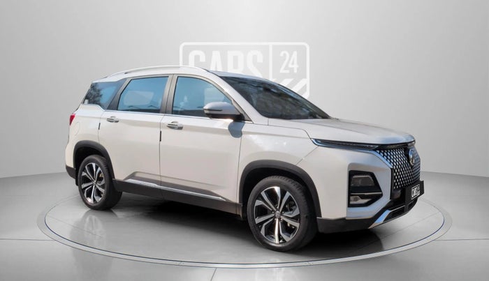 2024 MG HECTOR SHARP PRO 1.5 PETROL TURBO CVT PETROL, Petrol, Automatic, 17,621 km, Right Front Diagonal