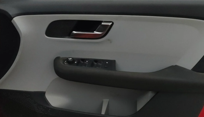 2020 Tata ALTROZ XZ PETROL, Petrol, Manual, 41,584 km, Driver Side Door Panels Control