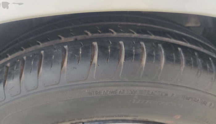 2020 Maruti Dzire VXI, Petrol, Manual, 48,632 km, Left Front Tyre Tread