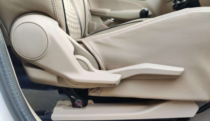 2020 Maruti Dzire VXI, Petrol, Manual, 48,632 km, Driver Side Adjustment Panel