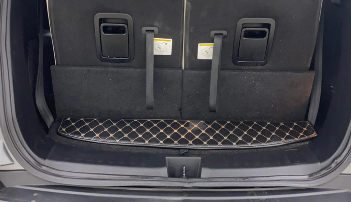 2021 Tata Safari XZA, Diesel, Automatic, 28,091 km, Boot Inside