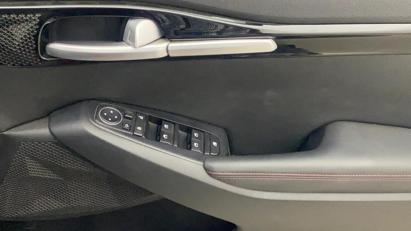 2019 KIA SELTOS GTX 1.4 PETROL, Petrol, Manual, 34,413 km, Driver Side Door Panels Control