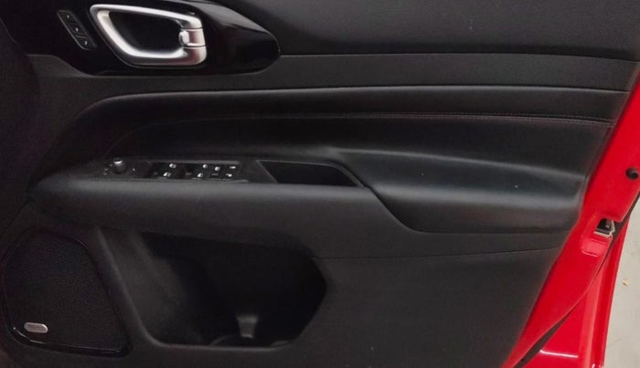 2022 Jeep Compass TRAILHAWK 2.0 4X4, Diesel, Automatic, 73,975 km, Driver Side Door Panels Control