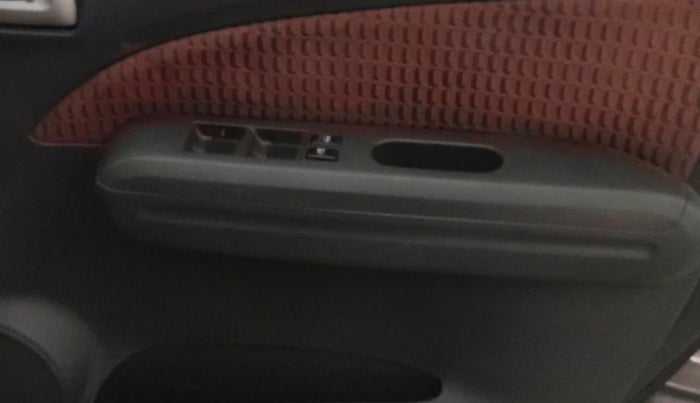 2014 Maruti Ritz VXI, Petrol, Manual, 52,857 km, Driver Side Door Panels Control