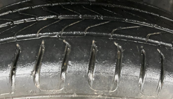 2022 Renault Kiger RXZ TURBO MT, Petrol, Manual, 88,148 km, Right Front Tyre Tread