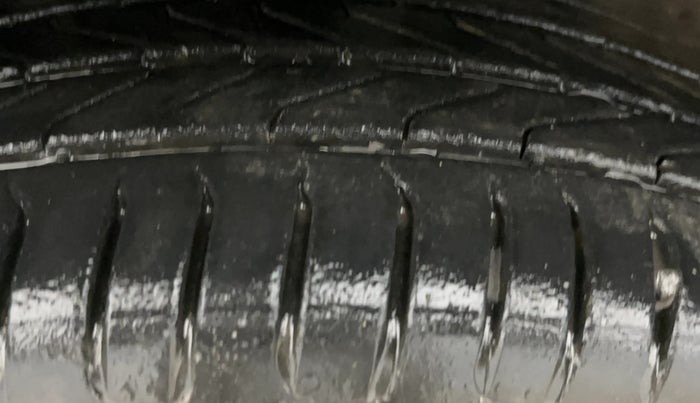 2022 Renault Kiger RXZ TURBO MT, Petrol, Manual, 88,148 km, Left Front Tyre Tread