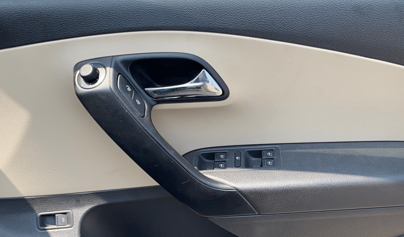 2020 Skoda Rapid STYLE AT TSI, Petrol, Automatic, 56,885 km, Driver Side Door Panels Control