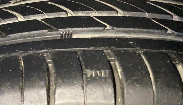 2020 Maruti S Cross ZETA 1.5, Petrol, Manual, 84,377 km, Right Rear Tyre Tread