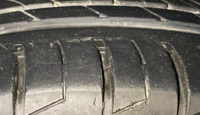 2020 Maruti S Cross ZETA 1.5, Petrol, Manual, 84,377 km, Right Front Tyre Tread