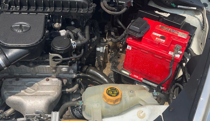 2018 Tata Tiago XZA PETROL, Petrol, Automatic, 43,728 km, Engine View - Left