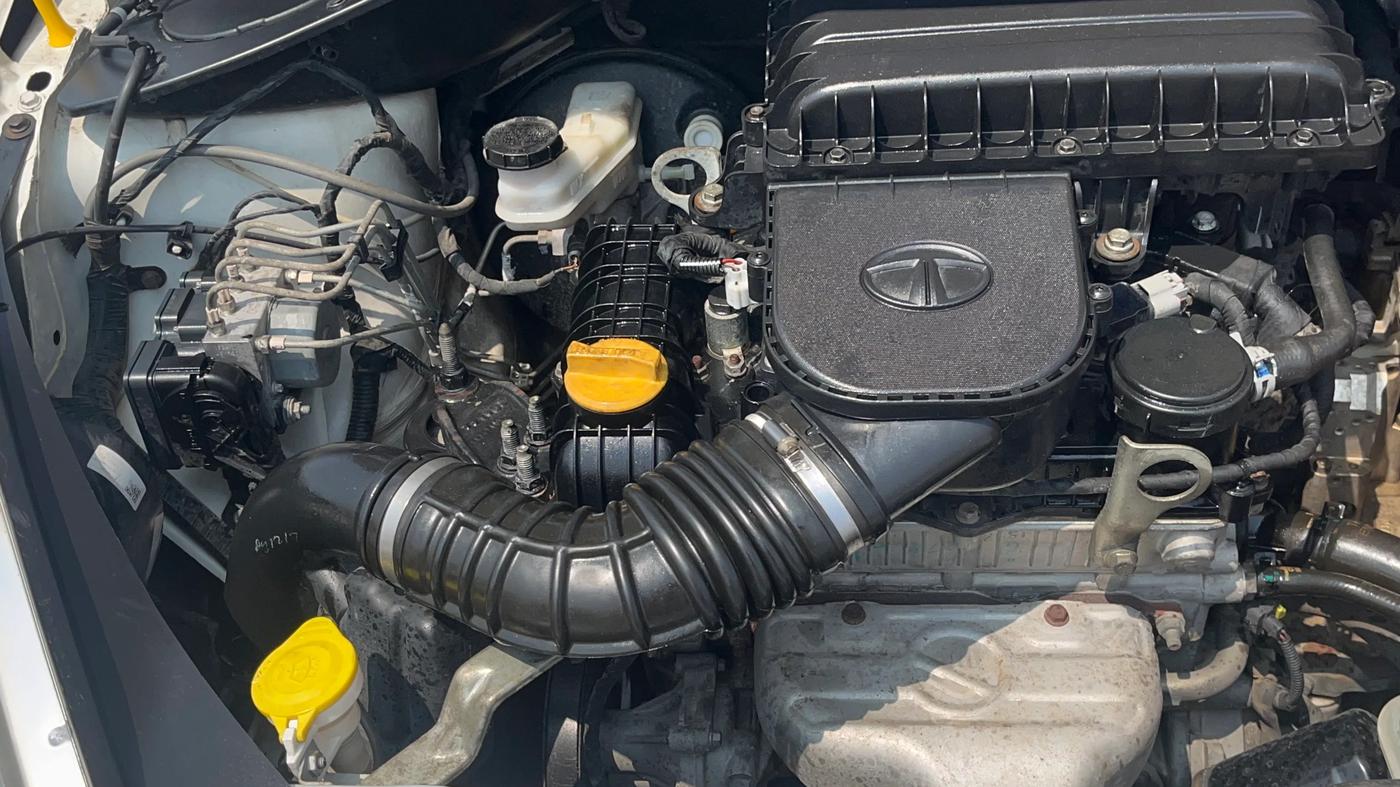 2018 Tata Tiago XZA PETROL, Petrol, Automatic, 43,728 km, Engine View - Right