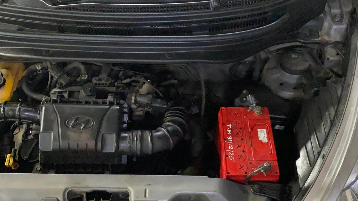 2018 Hyundai Eon MAGNA +, Petrol, Manual, 21,776 km, Engine View - Left