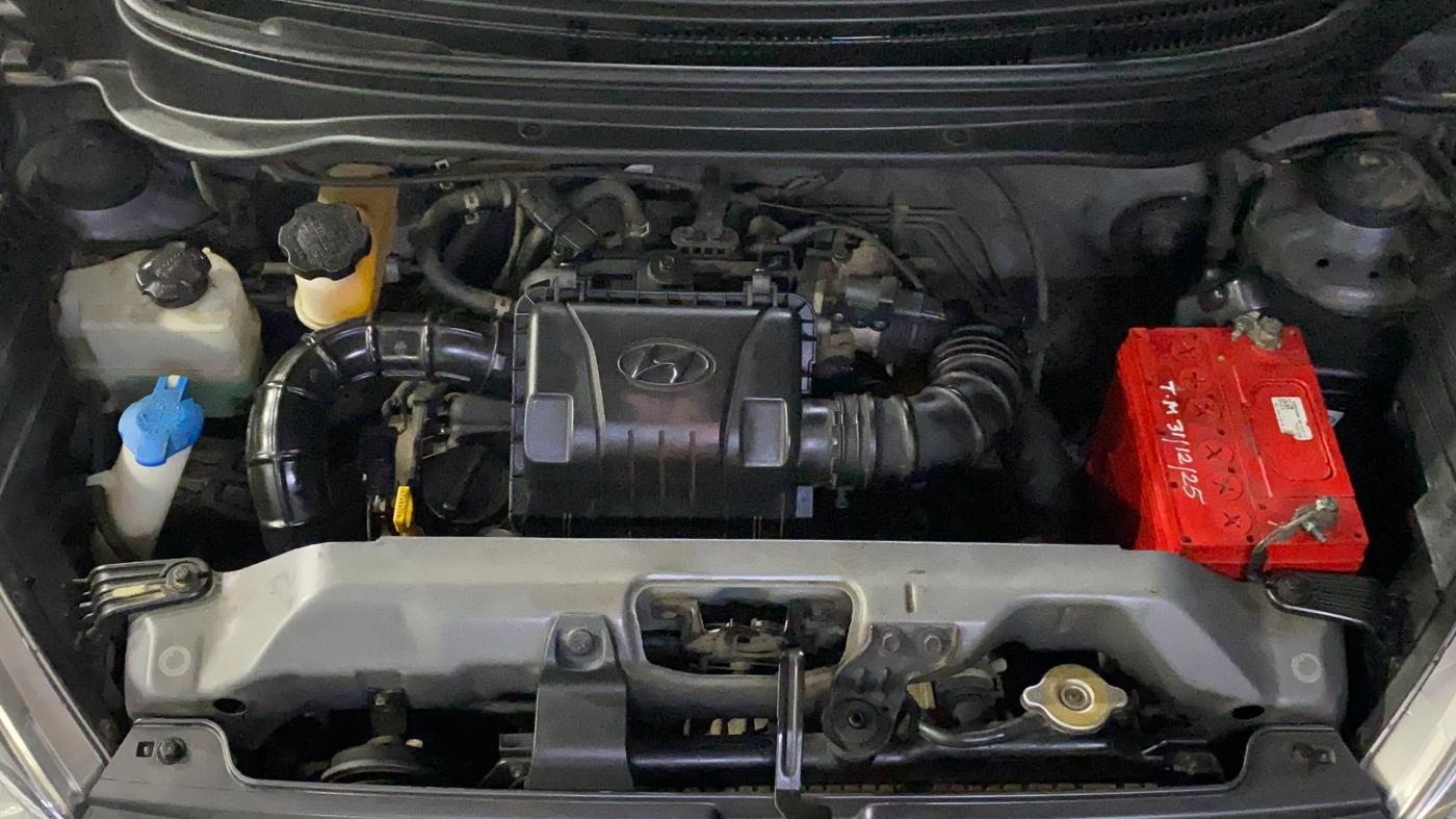 2018 Hyundai Eon MAGNA +, Petrol, Manual, 21,776 km, Engine View