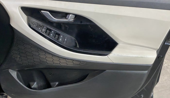 2021 Hyundai Creta SX EXECUTIVE 1.5 PETROL, Petrol, Manual, 81,839 km, Driver Side Door Panels Control