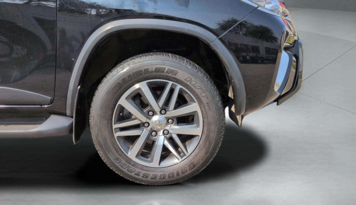 2019 Toyota Fortuner 2.8 4X4 MT, Diesel, Manual, 26,234 km, Right Front Wheel