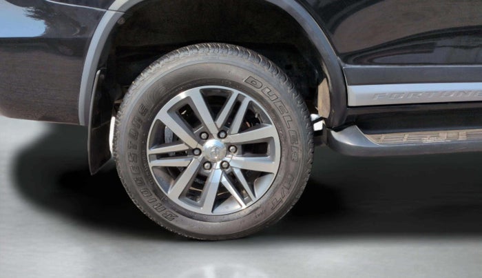 2019 Toyota Fortuner 2.8 4X4 MT, Diesel, Manual, 26,234 km, Right Rear Wheel