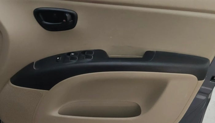 2014 Hyundai i10 MAGNA 1.1, Petrol, Manual, 79,970 km, Driver Side Door Panels Control